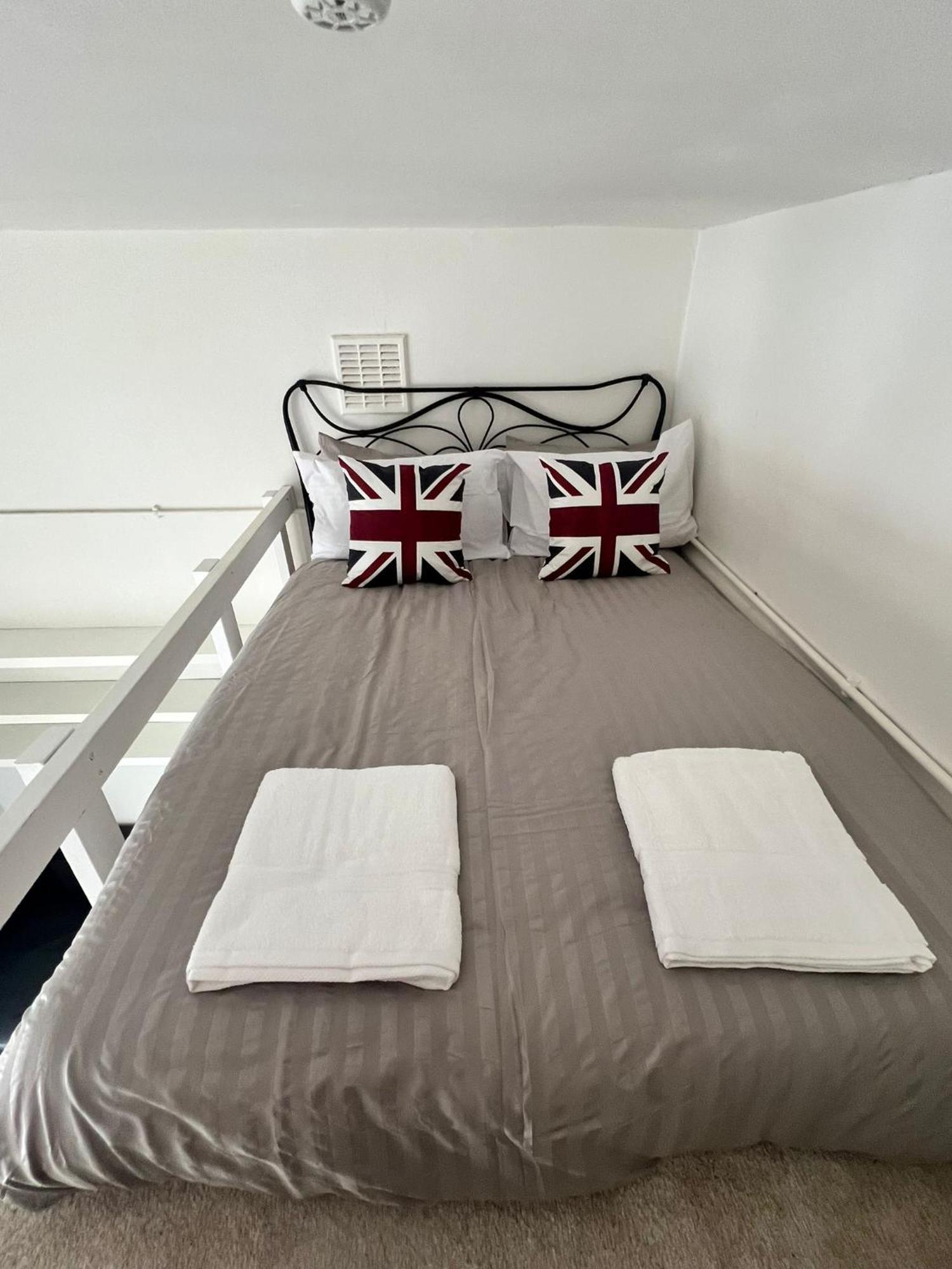 Islington Budget Guesthouse Лондон Екстериор снимка